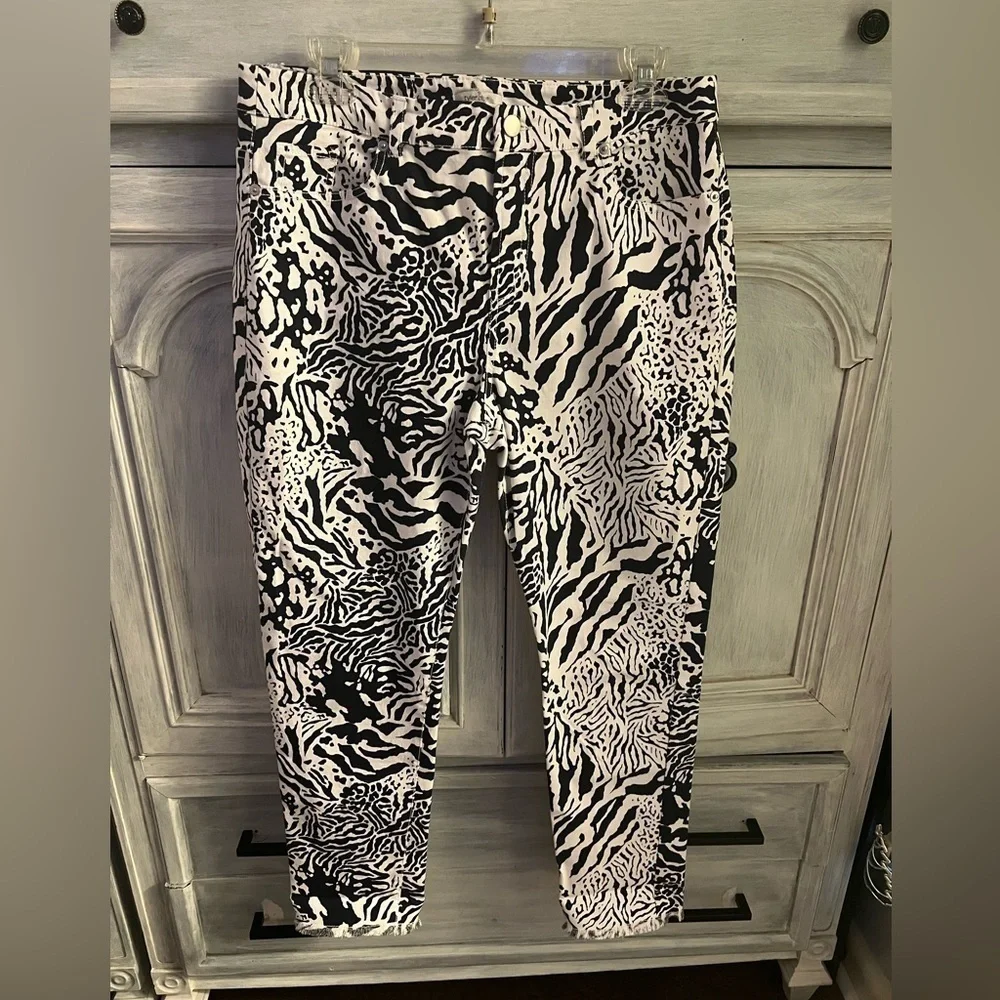 Tyler Boe Black‎ & White Animal Print Twill Frayed Jean
